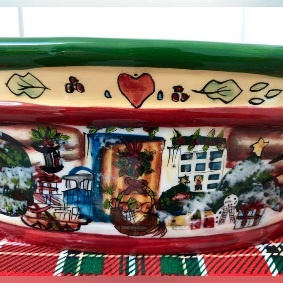 Vintage Ceramic Christmas Deep Baking Dish with Handles - Picture 3 of 7